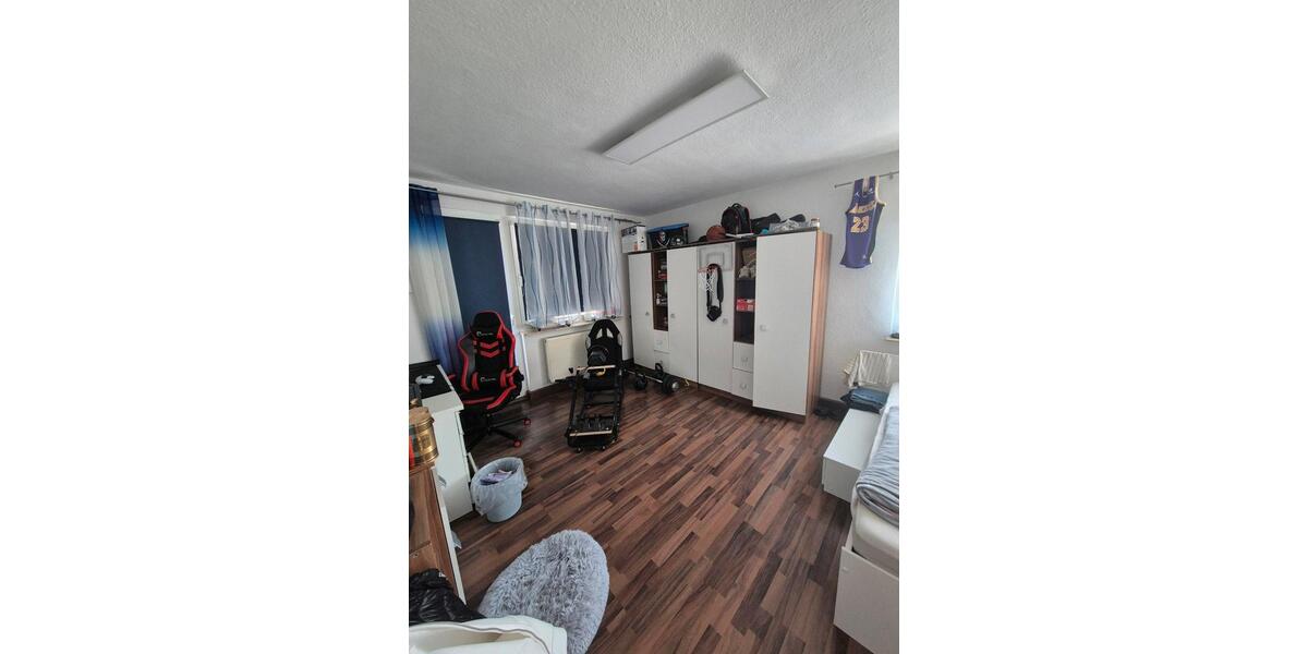 Etagenwohnung Wuppertal Gemarkung Langerfeld - 4 Zimmer, 135 m&sup2;, 270.000&euro; | Angebot:26323377