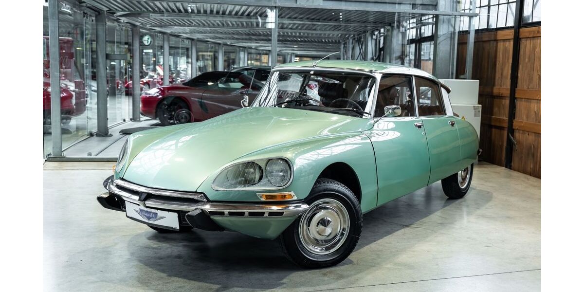 Citroen DS 64.412 km 32.890 &euro; Düsseldorf 40591