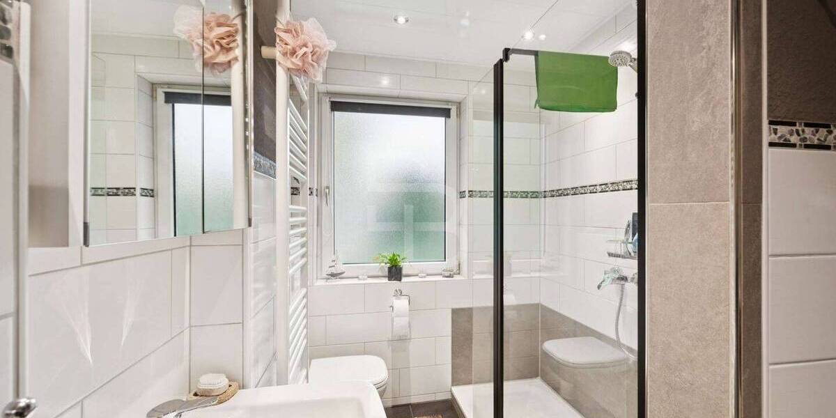 Reihenmittelhaus Köln Flittard - 4 Zimmer, 100 m&sup2;, 499.000&euro; | Angebot:26751542