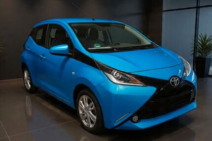 Toyota Aygo (X) 144.000 km 6.500 &euro; Köln (Ostheim) 51107