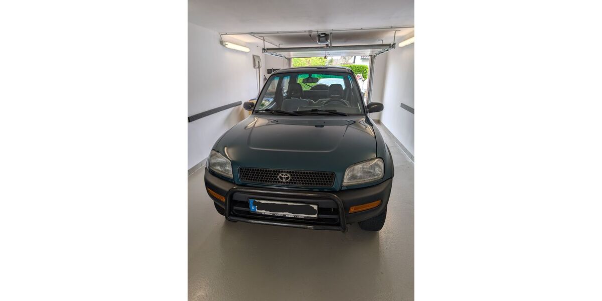 Toyota RAV 4 127.075 km 6.500 &euro; Düsseldorf 40299