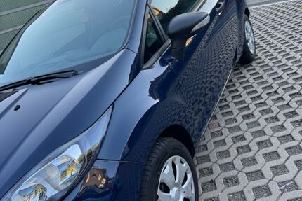 Ford Fiesta 68.250 km 4.000 &euro; Remscheid 42855