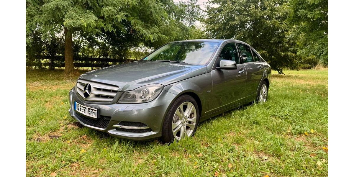 Mercedes-Benz C 250 102.000 km 14.499 &euro; Ratingen 40878