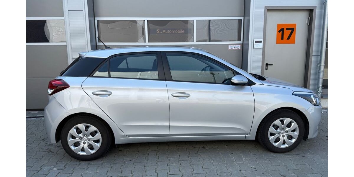 Hyundai i20 33.802 km 8.995 &euro; Willich 47877