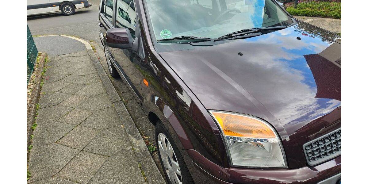 Ford Fusion 110.000 km 2.999 &euro; düsseldorf 40231