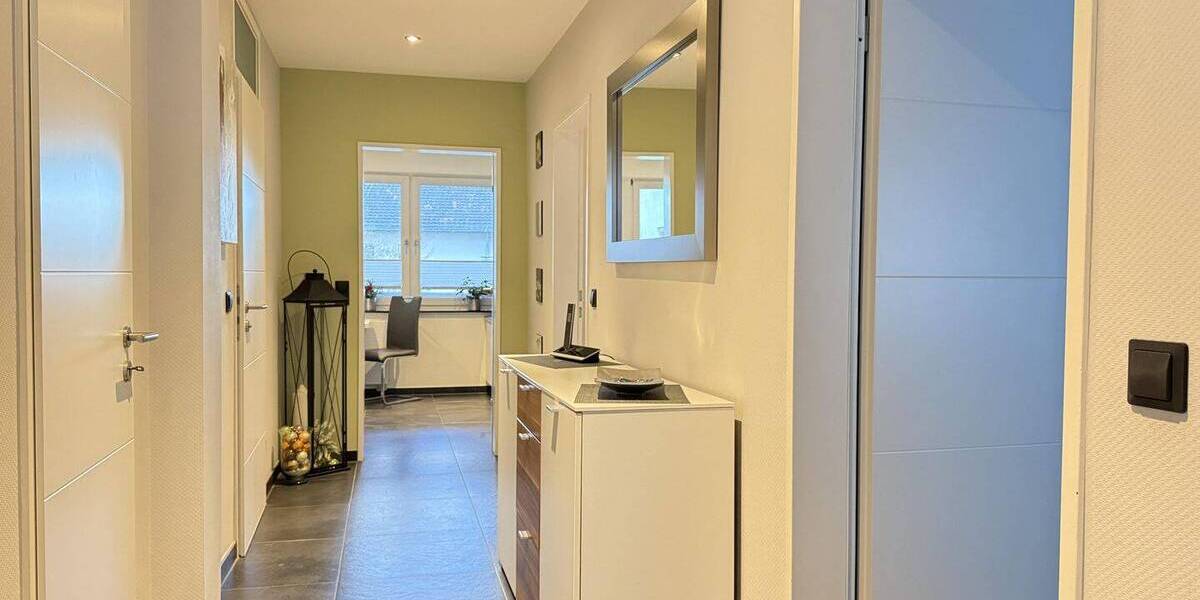 Etagenwohnung Langenfeld Immigrath - 2 Zimmer, 83 m&sup2;, 349.000&euro; | Angebot:25958916