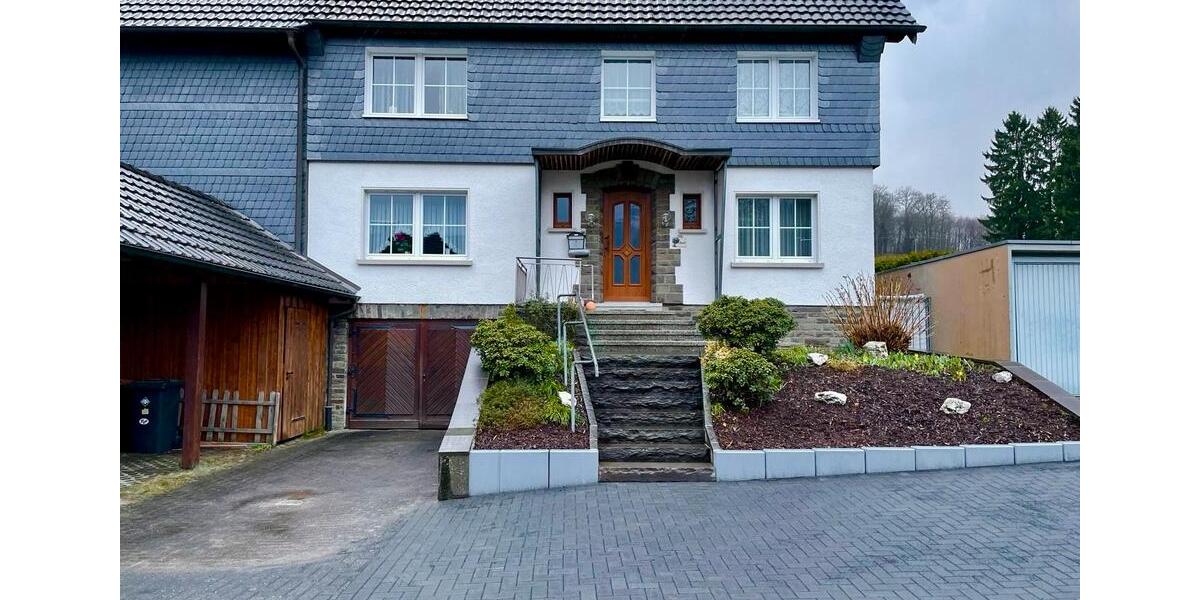 Mehrfamilienhaus, Wohnhaus Kürten - 9 Zimmer, 246 m&sup2;, 550.000&euro; | Angebot:25477902