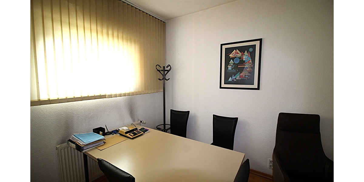 Kernsaniertes Einfamilienhaus mit (Bau)-Grundstück und großem Anbau mit vielen Nutzungsmöglichkeiten - Einfamilienhaus Solingen Ohligs | Angebot:23472326