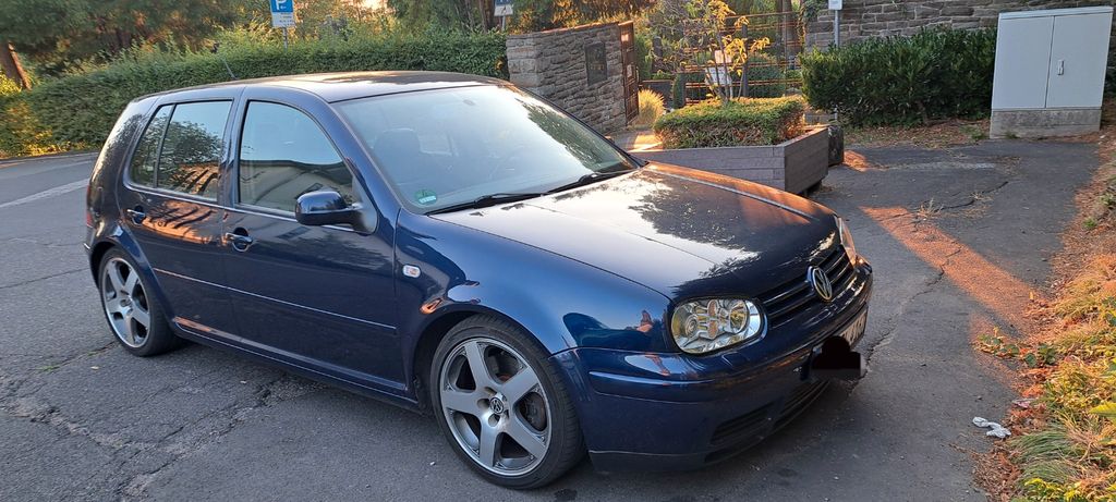 VW Golf 201.000 km 7.900 &euro; Leverkusen 51379