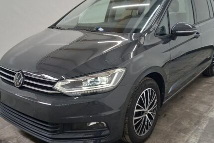 VW Touran 27.000 km 30.790 &euro; Meerbusch 40668