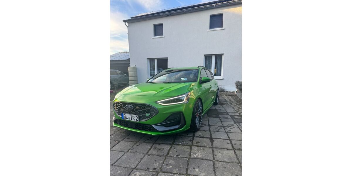 Ford Focus 9.600 km 33.999 &euro; Bergisch Gladbach 51467