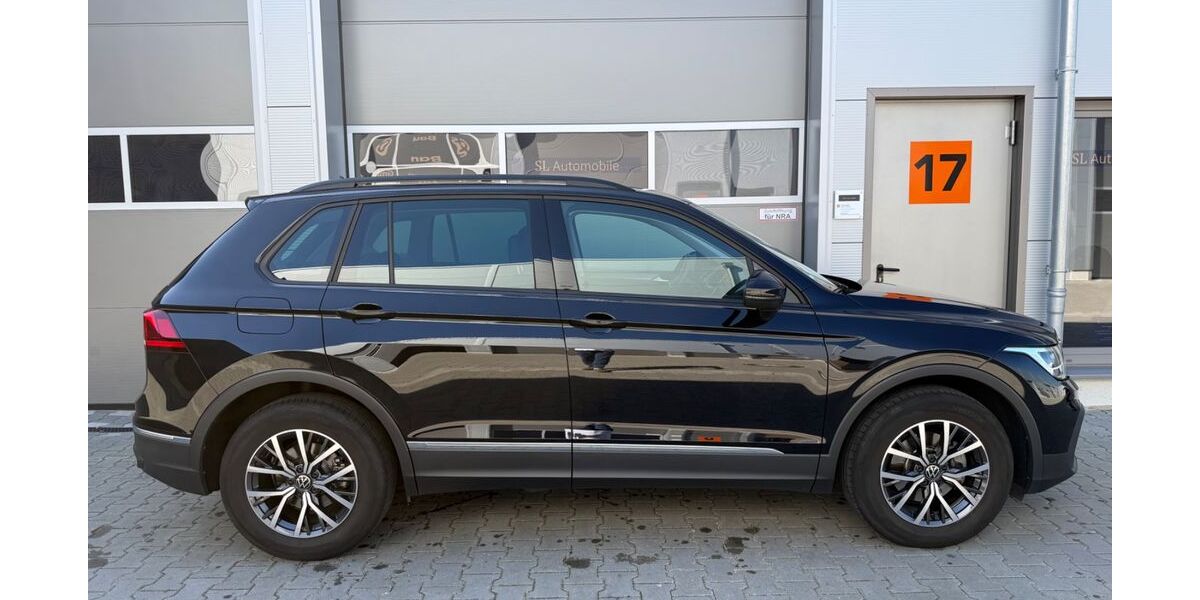 VW Tiguan 22.869 km 28.995 &euro; Willich 47877