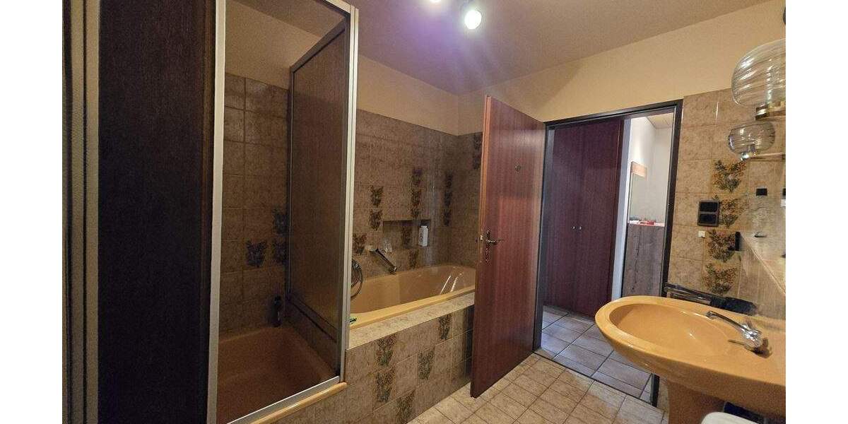 Etagenwohnung Leverkusen Quettingen - 3 Zimmer, 84 m&sup2;, 296.000&euro; | Angebot:25740370