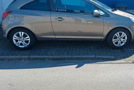 Opel Corsa 158.000 km 2.999 &euro; Wuppertal 42115