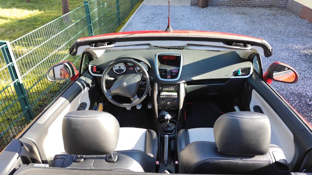 Peugeot 207 201.000 km 2.100 &euro; Velbert 42549