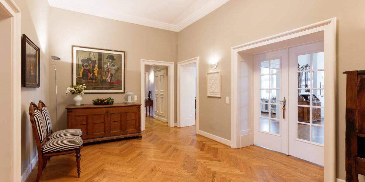 Etagenwohnung Düsseldorf Golzheim - 6 Zimmer, 250 m&sup2;, 2.150.000&euro; | Angebot:26016725