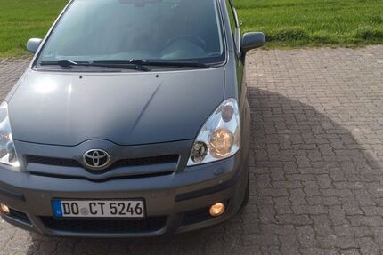 Toyota Corolla Verso 263.427 km 1.700 &euro; Lindenthal - Köln Weiden 50858