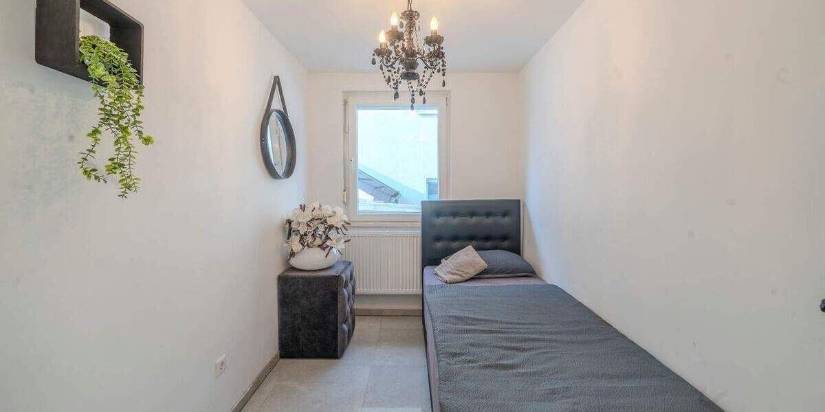 Einfamilienhaus Leichlingen - 8 Zimmer, 176 m&sup2;, 699.000&euro; | Angebot:25669323