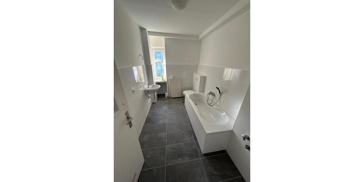 Dachgeschoßwohnung Wuppertal - 4 Zimmer, 91 m&sup2;, 820&euro; | Angebot:25884391