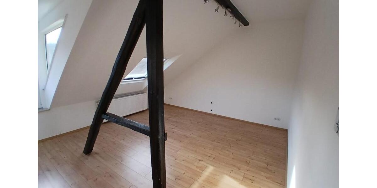 Dachgeschoßwohnung Wuppertal Gemarkung Vohwinkel - 2 Zimmer, 75 m&sup2;, 650&euro; | Angebot:25268235