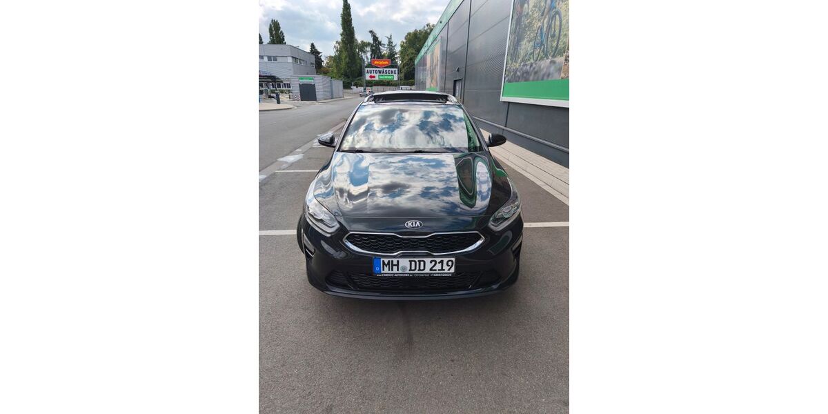 Kia ceed / Ceed 120.421 km 15.000 &euro; Mülheim an der Ruhr 45478