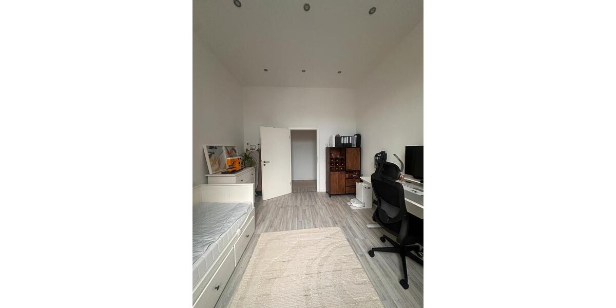 Etagenwohnung Köln Mülheim - 3 Zimmer, 76 m&sup2;, 1.400&euro; | Angebot:25905937