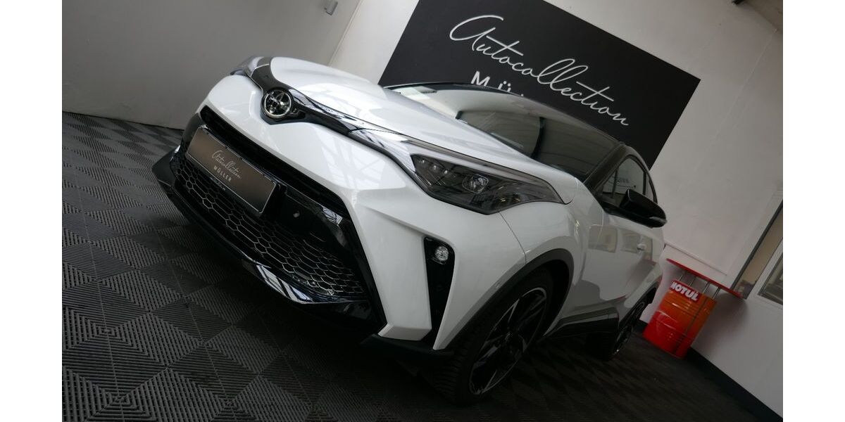 Toyota C-HR 10.250 km 28.800 &euro; Remscheid 42897