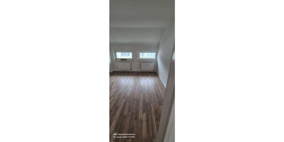 Etagenwohnung Solingen Mitte - 2 Zimmer, 76 m&sup2;, 530&euro; | Angebot:25208573