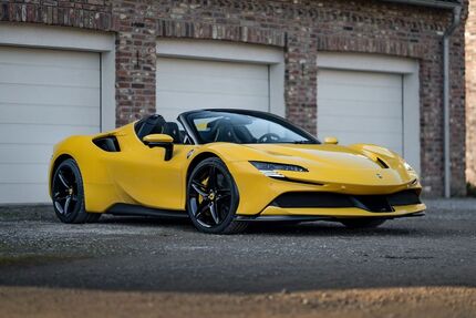 Ferrari SF90 1.562 km 459.000 &euro; Neuss 41464