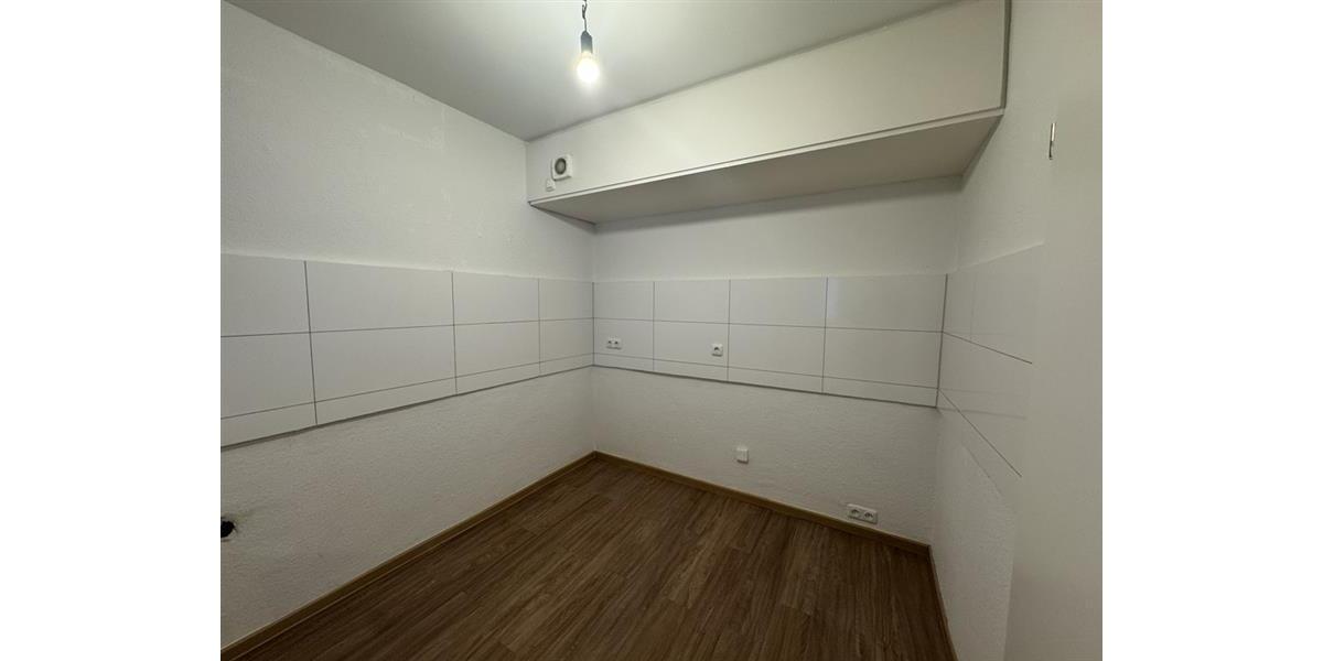 Etagenwohnung Düsseldorf Stadtbezirk 2 - 2 Zimmer, 74 m&sup2;, 795&euro; | Angebot:26295382