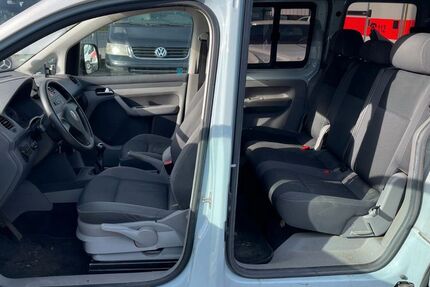 VW Caddy 170.542 km 3.700 &euro; Düsseldorf 40233
