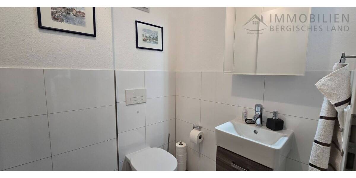 Etagenwohnung Hückeswagen Innenstadt - 2 Zimmer, 60 m&sup2;, 260.000&euro; | Angebot:26106199