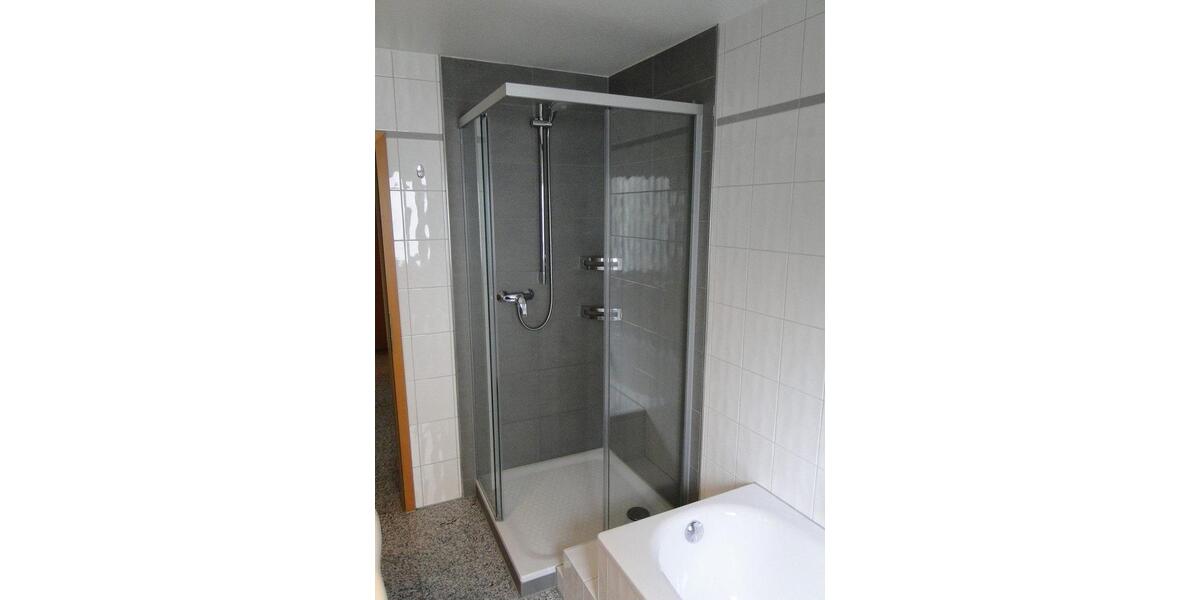 Etagenwohnung Bergisch Gladbach Alt-Frankenforst - 3 Zimmer, 112 m&sup2;, 1.200&euro; | Angebot:24753474