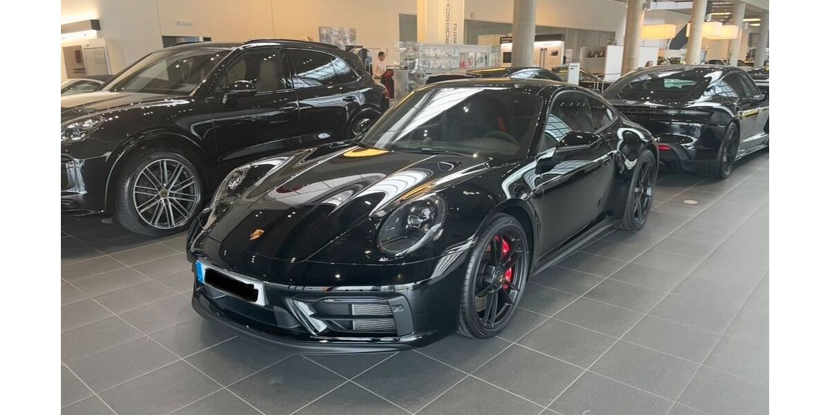 Porsche 992 4.900 km 155.899 &euro; Düsseldorf 40474