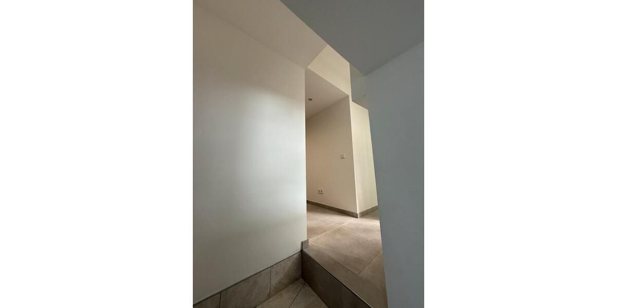 Etagenwohnung Köln Kalk - 3 Zimmer, 81 m&sup2;, 1.200&euro; | Angebot:26042235