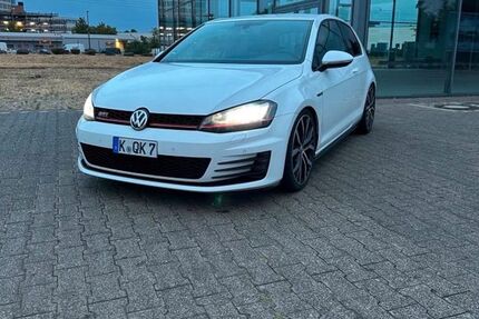 VW Golf 187.652 km 11.700 &euro; köln 51147