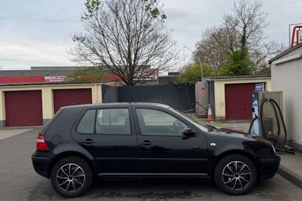 VW Golf 293.000 km 2.000 &euro; Köln 50674