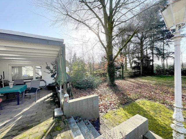 Einfamilienhaus Neuss-Grimlinghausen Grimlinghausen - 7 Zimmer, 190 m&sup2;, 895.000&euro; | Angebot:25836972