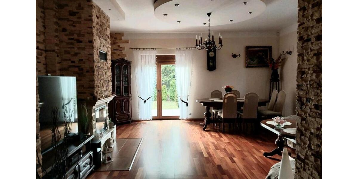 Einfamilienhaus Solingen Mitte - 6 Zimmer, 158 m&sup2;, 650.000&euro; | Angebot:26210995