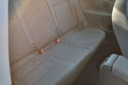 VW Golf 233.000 km 1.850 &euro; Köln 51107