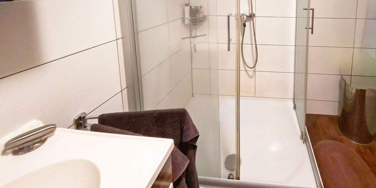 Etagenwohnung Düsseldorf Rath - 3 Zimmer, 88 m&sup2;, 349.000&euro; | Angebot:25691147