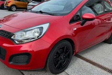 Kia Rio 25.000 km 7.800 &euro; Remscheid 42899