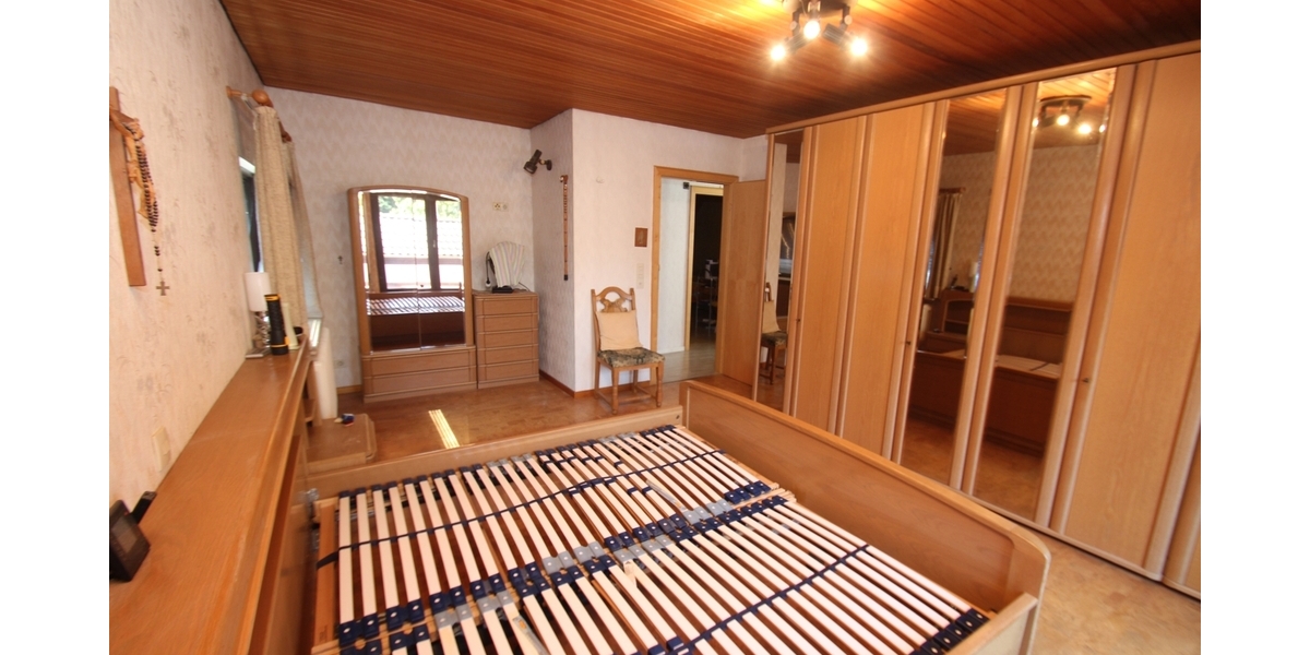 Mit 3D-Rundgang: Ihr neues Zuhause in Reusrath - Einfamilienhaus mit Potenzial und großem Grundstück - Einfamilienhaus Langenfeld | Angebot:26985260