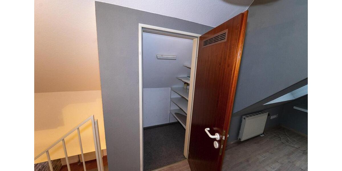Dachgeschoßwohnung Korschenbroich - 2 Zimmer, 80 m&sup2;, 249.000&euro; | Angebot:26837358