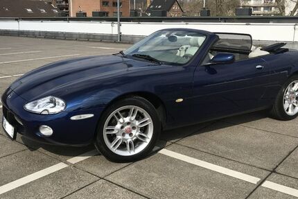 Jaguar XK8 126.000 km 14.200 &euro; Hilden 40724