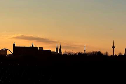 Wohnung Köln Höhenberg - 2 Zimmer, 53 m&sup2;, 990&euro; | Angebot:26132225