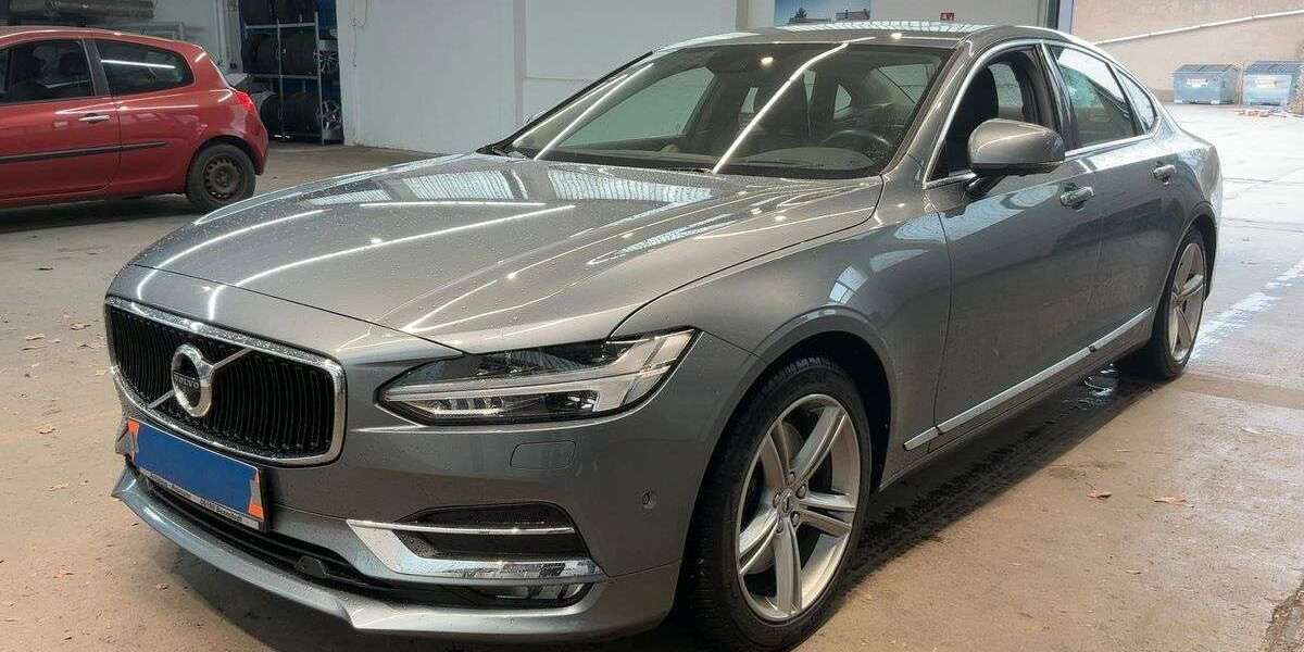 Volvo S90 91.500 km 25.900 &euro; Düsseldorf 40233