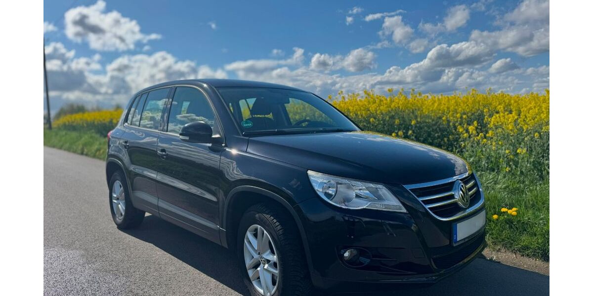 VW Tiguan 102.000 km 8.900 &euro; Korschenbroich 41352