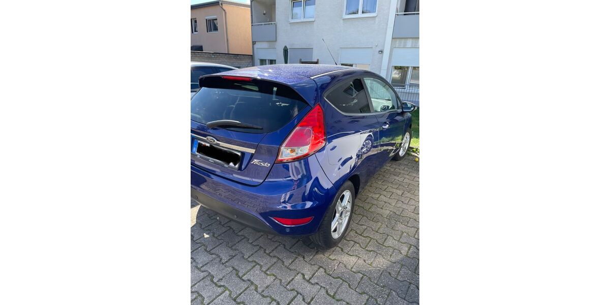 Ford Fiesta 71.104 km 6.000 &euro; Köln 50823