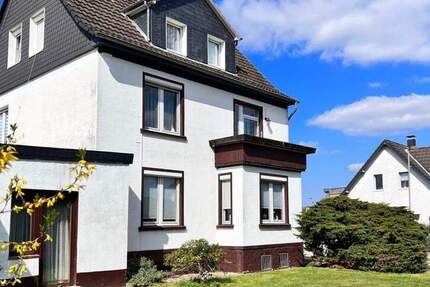 Haus Leichlingen - 8 Zimmer, 197 m&sup2;, 399.000&euro; | Angebot:25779473